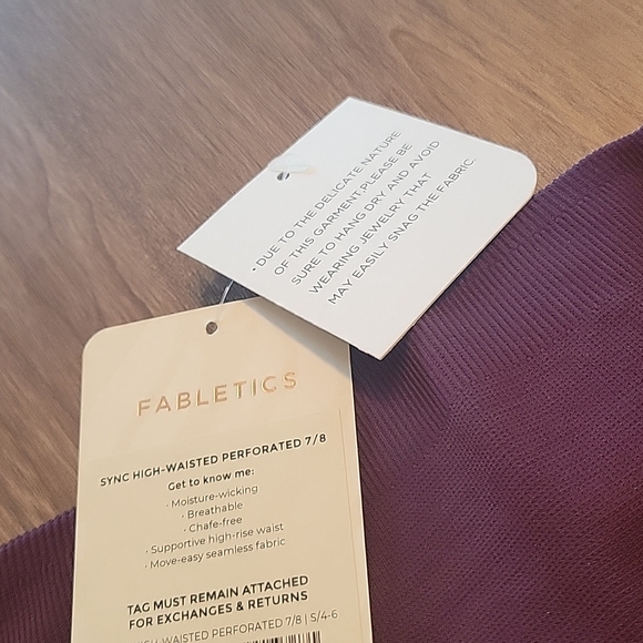 NEW Fabletics Leggings - Picture 7 of 8